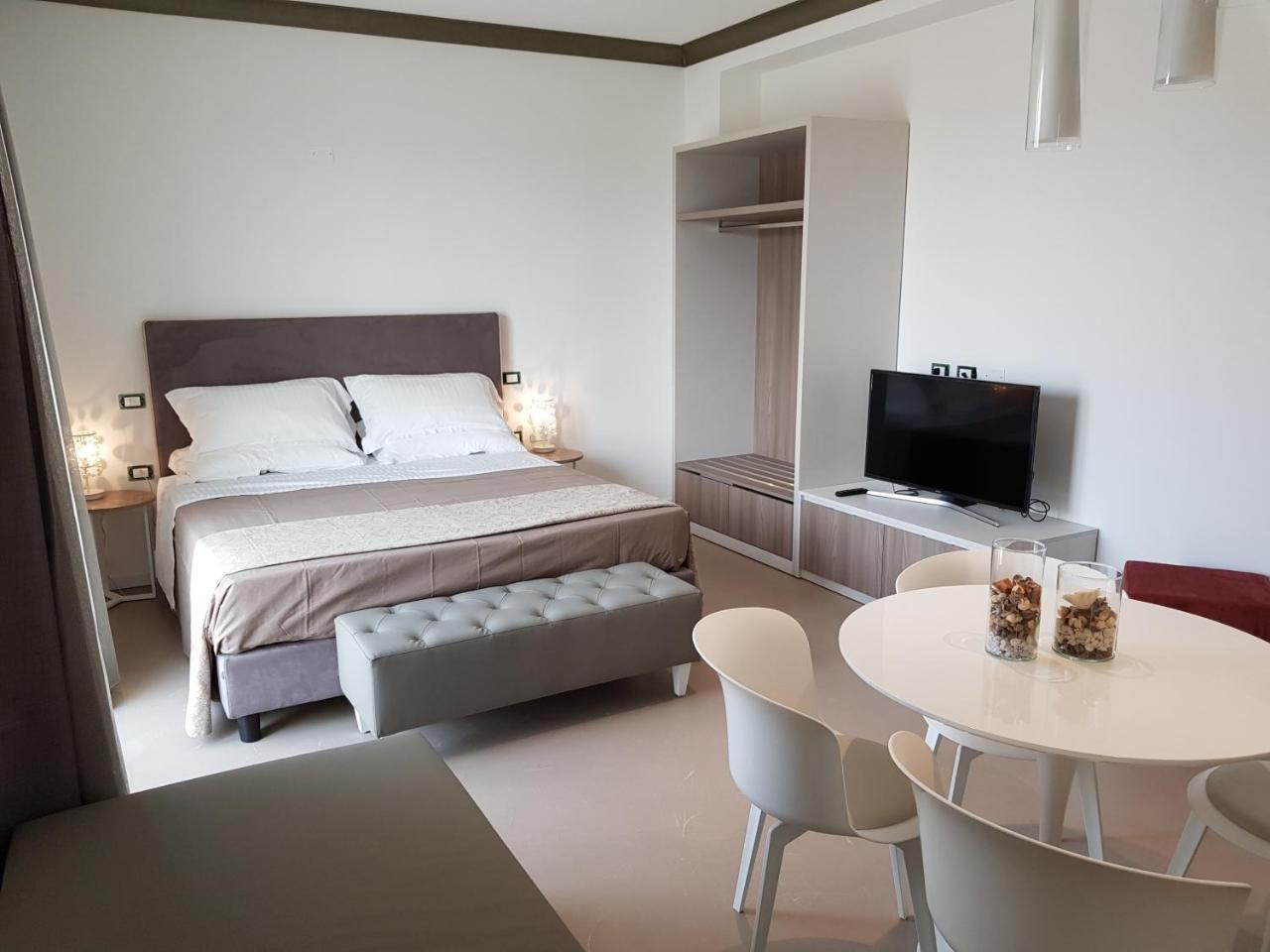 Venus Suites Cervia Exterior foto