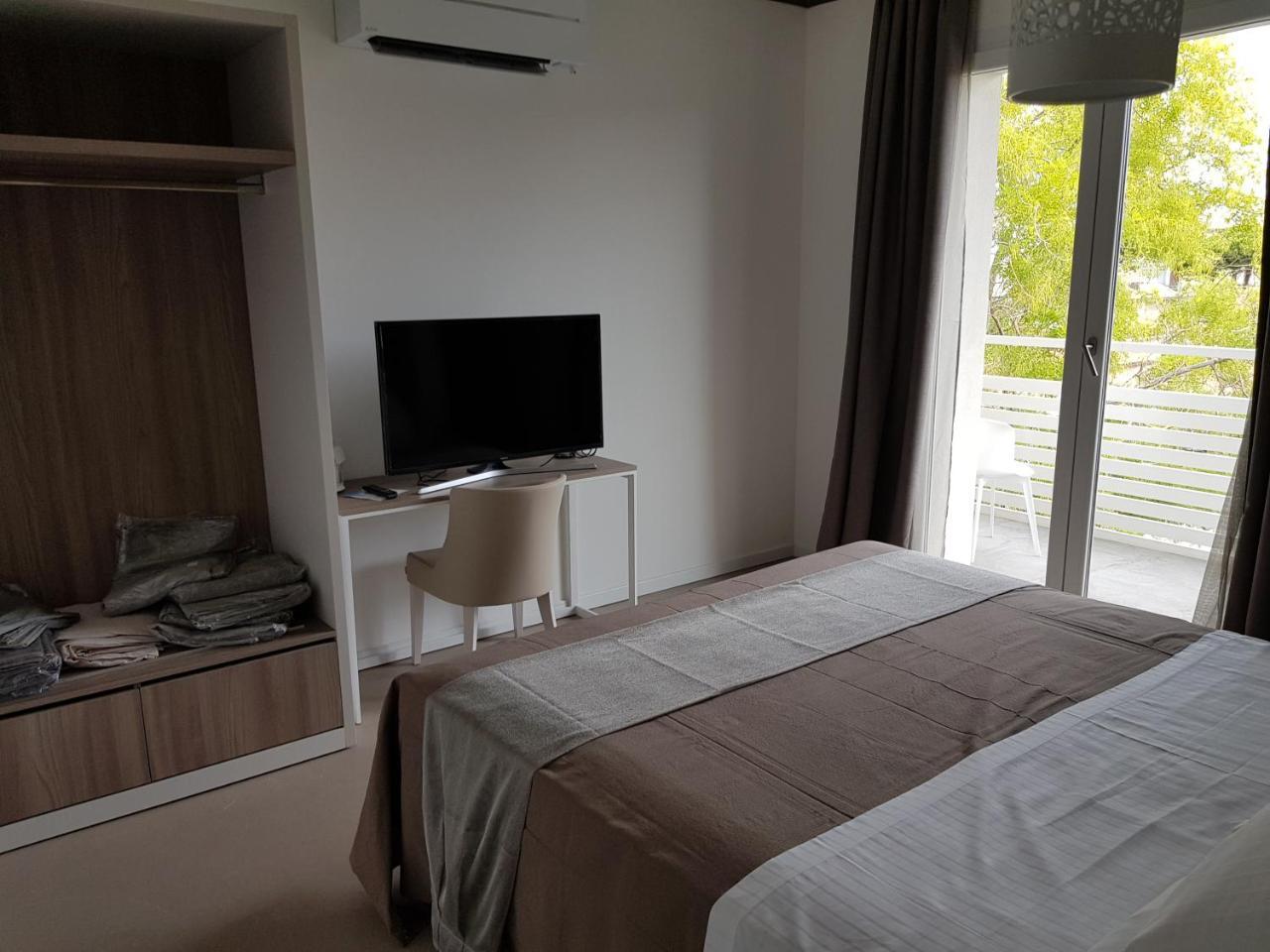 Venus Suites Cervia Exterior foto