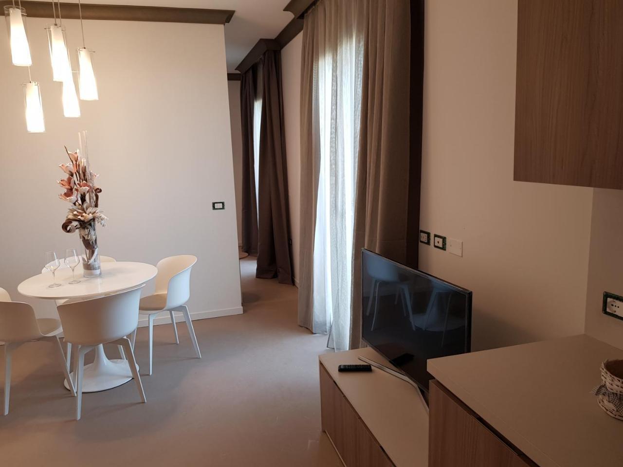Venus Suites Cervia Exterior foto